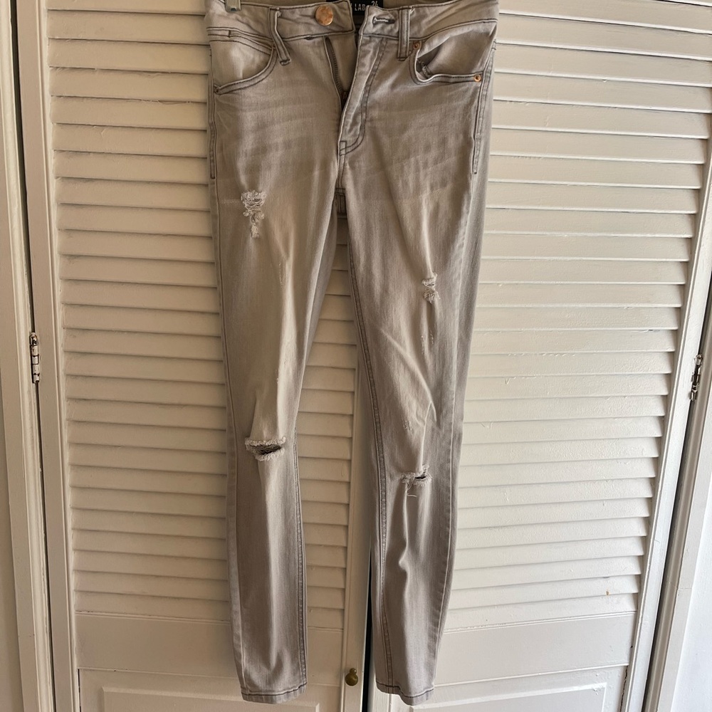 Design Lab Distressed Jeans